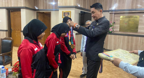Atlet Taekwondo Muaro Jambi, Raih Medali Emas Kejurnas Wilayah Dua Sumatera.