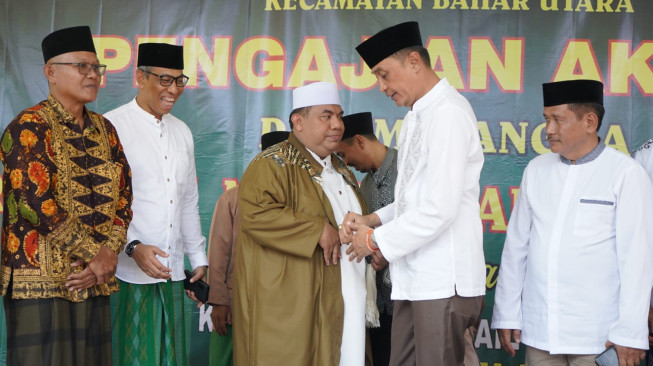 Pj Bupati Muaro Jambi Hadiri Maulid Nabi Muhammad SAW di Sungai Bahar Utara.