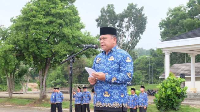 Budhi Hartono Pimpin Upacara Hari Kesadaran Nasional Pemkab Muaro Jambi