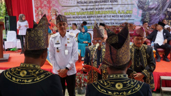 Pengukuhan Datuk Penghulu Lembaga Adat Melayu Desa di Kecamatan Sungai Gelam