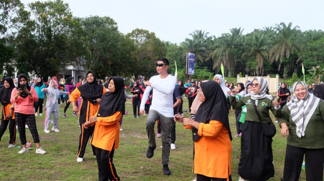 Bachyuni Ajak Warga Bahar Utara Giat Berolahraga