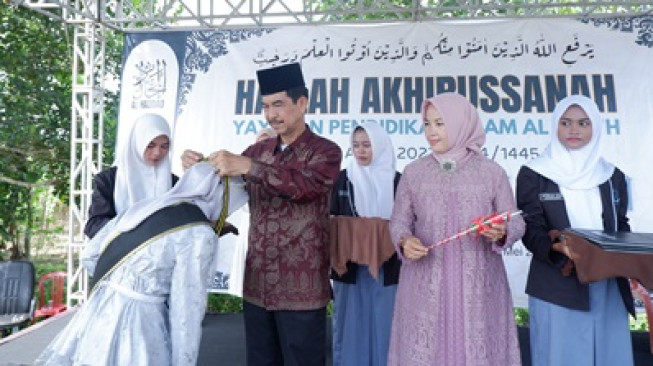 Raden Najmi Hadiri Haflah Akhirussanah Yayasan Pendidikan Islam Al Faqih