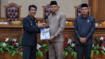 Raden Najmi Hadiri Rapat Paripurna DPRD Kabupaten Muaro Jambi