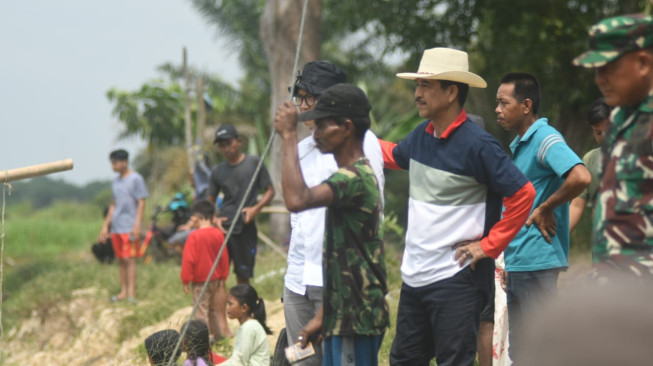 Penjabat Bupati Muaro Jambi, Raden Najmi Saksikan Berkarang Di Danau Padi