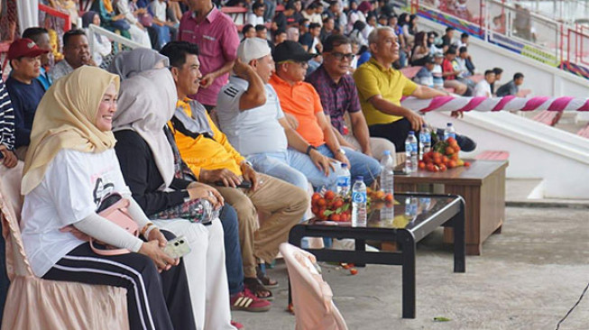 Raden Najmi Nonton Langsung Laga Muarojambi vs Tanjabtim